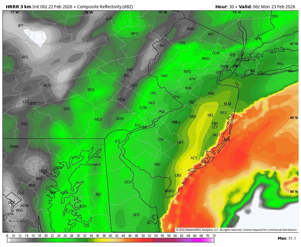 NJWxNews's tweet image. 00z HRRR with some #ThunderSnow potential. Closer to the coast getting 3”/hr, wow!! #njwx #njsnow #njblizzard #blizzard2026