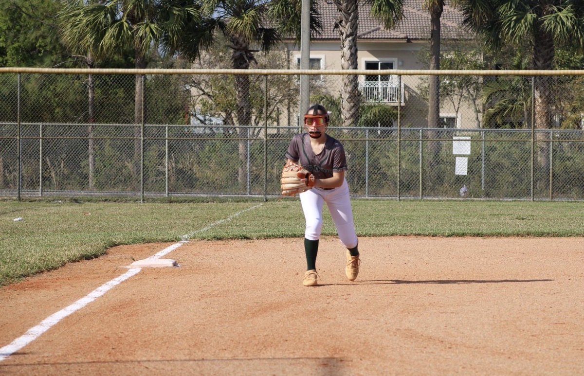 KhloeBrenner's tweet image. First week of my high school varsity softball season! #freshman #gladiators

@TinaWiley03 @LineDsoftball @CoastRecruits @SBRRetweets @Sports_Recruits @ondecksoftball @softballdown @DirectRecruits @SoftballHome @SoftbalAmerica @ExtraInningSB @DfwSho @coastrecruitssb @TopPreps