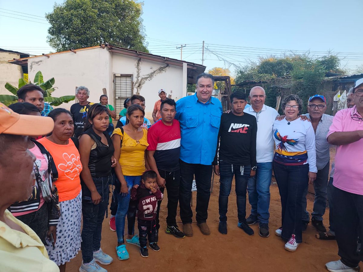 pedroloreto's tweet photo. Recorrer nuestra geografía guariqueña es encontrarse con un pueblo que no se rinde.
El sentimiento de libertad es indetenible. ¡Las Mercedes del Llano se resteó con la libertad! https://t.co/UzW8L1RUFx