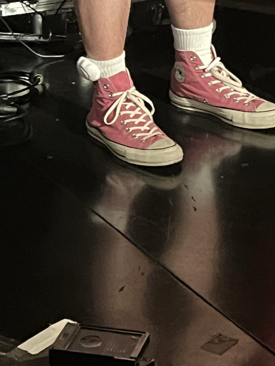 RT @mika_creo: 奇跡的にロンちゃんが履いていた(と思われる)🍥靴下