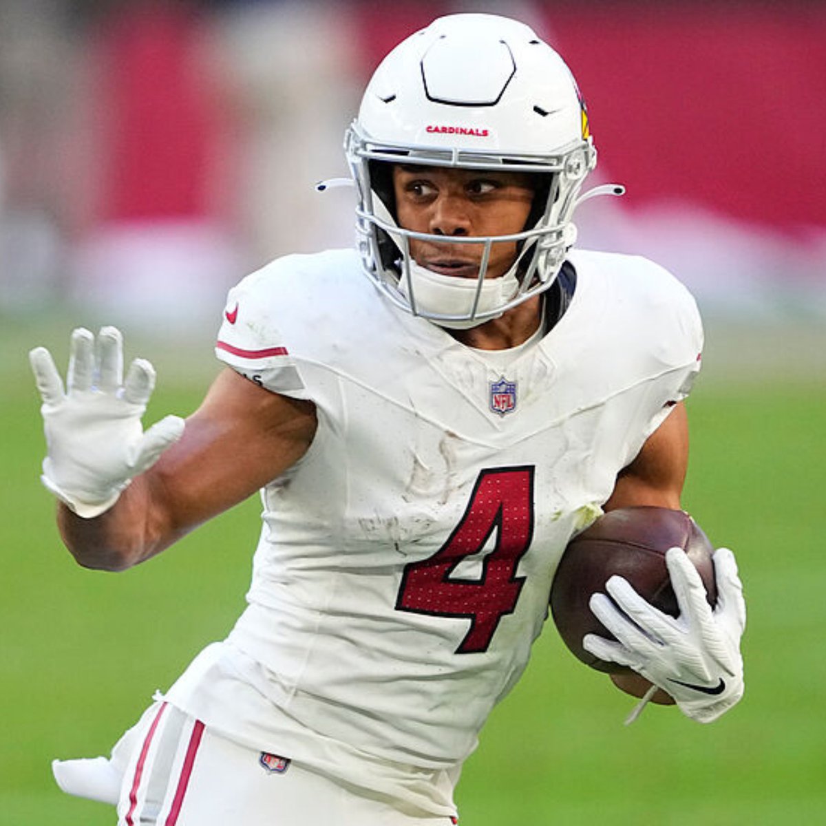 jasrifootball's tweet photo. This is heartbreaking: Hollywood Brown, a former teammate of Rondale Moore’s in Arizona, says Moore reached out him just a few hours before he was found deceased from an apparent self-inflicted gunshot wound. https://t.co/MIfmGw7d0P