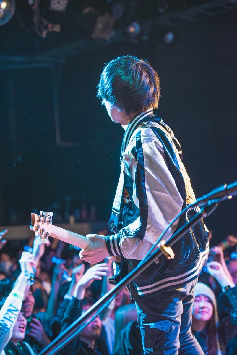 Bmtb_guitar's tweet photo. iCO 「UNSEEN」ツアー2日目大阪編

ギターサポートでした
ありがとうございました！

大阪の一体感ヤバすぎた…皆んな声デカすぎ！最高！

photo by @_reireiphoto_ 

#UNSEEN
#iCOちゃんズ https://t.co/3xsNIDDZjb