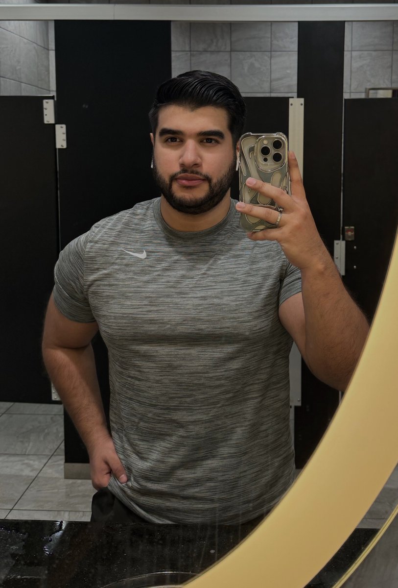 Ivaan🤪 tweet media