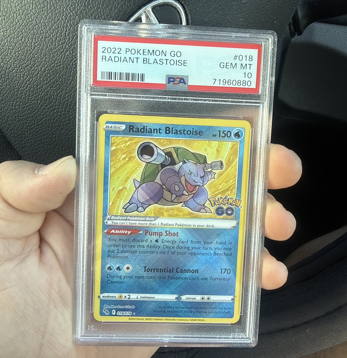 I saw this for sale at a local card shop and it felt like a must-have🔥🔥I’m stoked to have it in my collection now🤠