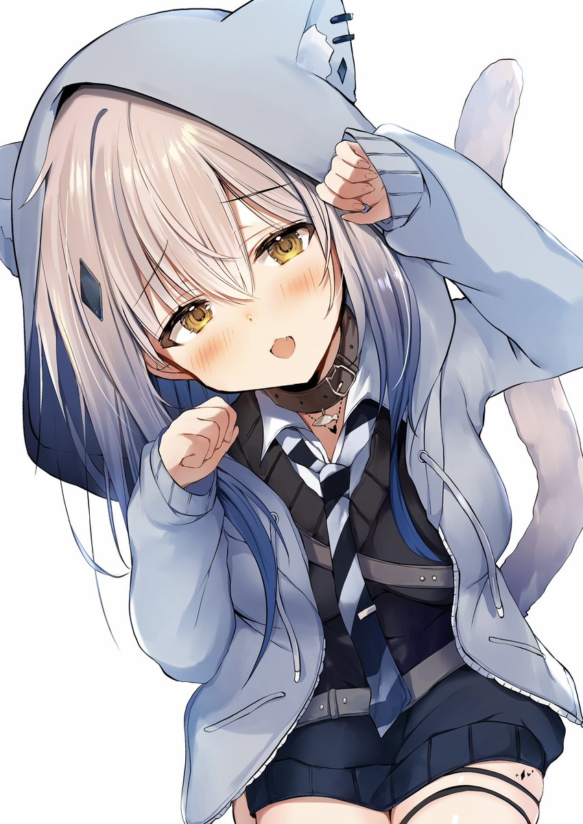 ネコミミパーカーで猫のポーズしてるの可愛すぎんか？ まず上目遣いで