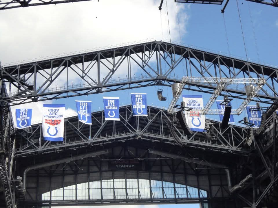 thecoss10's tweet photo. My 3rd NFL Stadium was Lucas Oil Stadium in Indianapolis to watch the Colts vs Jaguars. This was also the game Edgerrin James was inducted into the Ring Of Honor. Unfortunately, my Colts lost. September 2012. https://t.co/azdybjlhpL