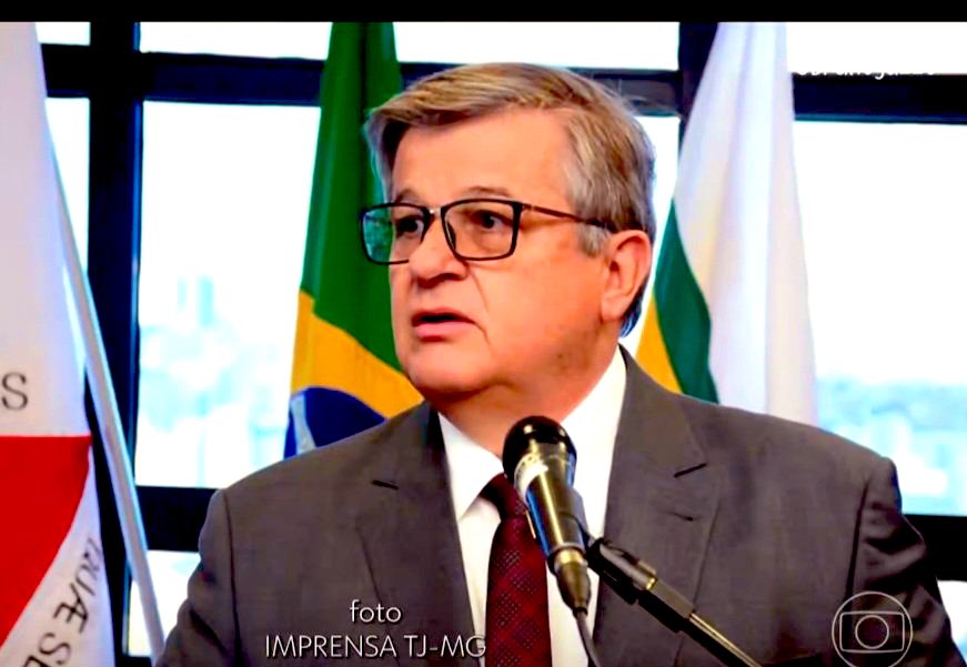 🚨 VOCÊ VIU? Esses sao os rostos dos dois desembargadores que absolveram um homem de 35 anos por estuprar uma menina de 12, expostos pelo Jornal Nacional.