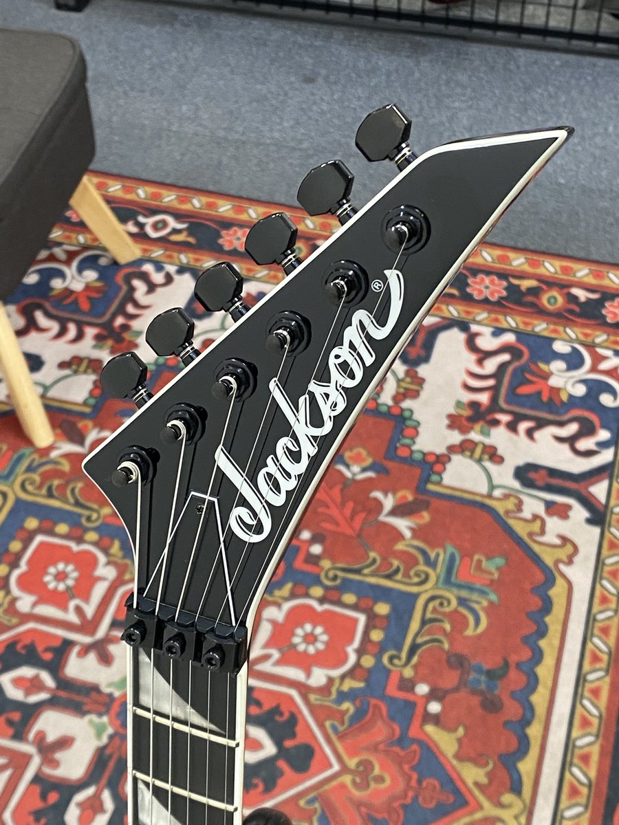 gakkicenter's tweet image. Jackson ( ジャクソン )
MJ Serie Soloist™ SL2, Ebony Fingerboard, Gloss Black

gakkicenter.com/c/gr2197/00074…

日本製のジャクソン・ソロイスト、こちらも久しぶりの入荷です！🤘

#jackson #jacksonguitars #ジャクソン #ジャクソンギター #御茶ノ水楽器センター