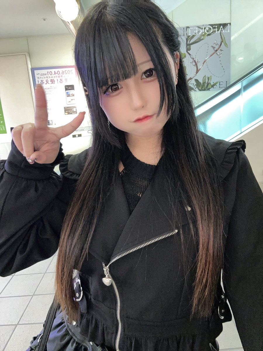 おはよー🫶🏻🎀 お出かけしておりますჱ̒՞ ̳ᴗ ̫ ᴗ ̳՞꒱♡ あこ