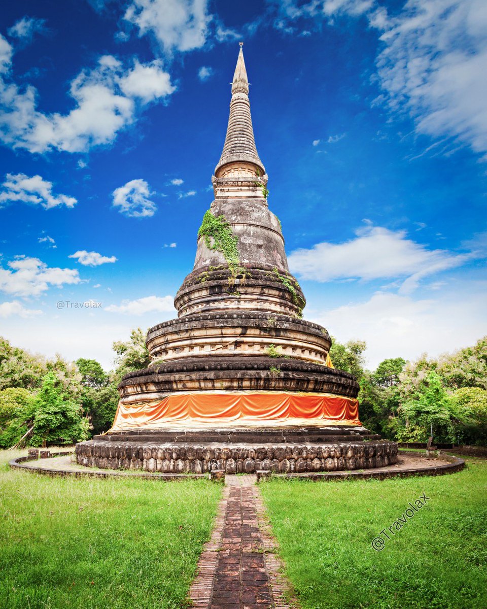 travolax's tweet photo. Exploring unique temples in Chiang Mai, Thailand. https://t.co/ARZFWc7TQ9