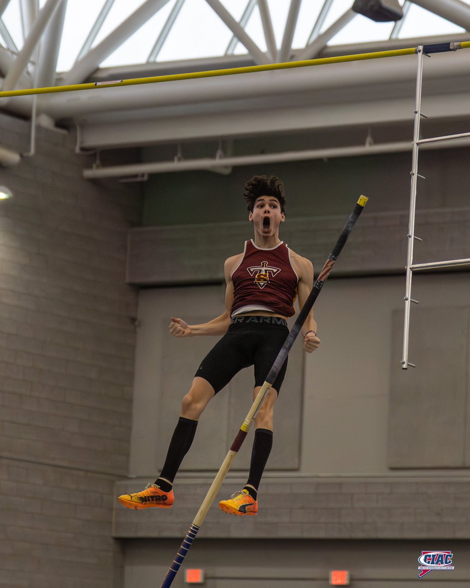 ciacsports's tweet image. Photos from today’s CIAC Boys and Girls Indoor Track and Field State Open! A day full of high level competition and energy 🔥📸

Photo Gallery casci.ac/12701

#cttrack