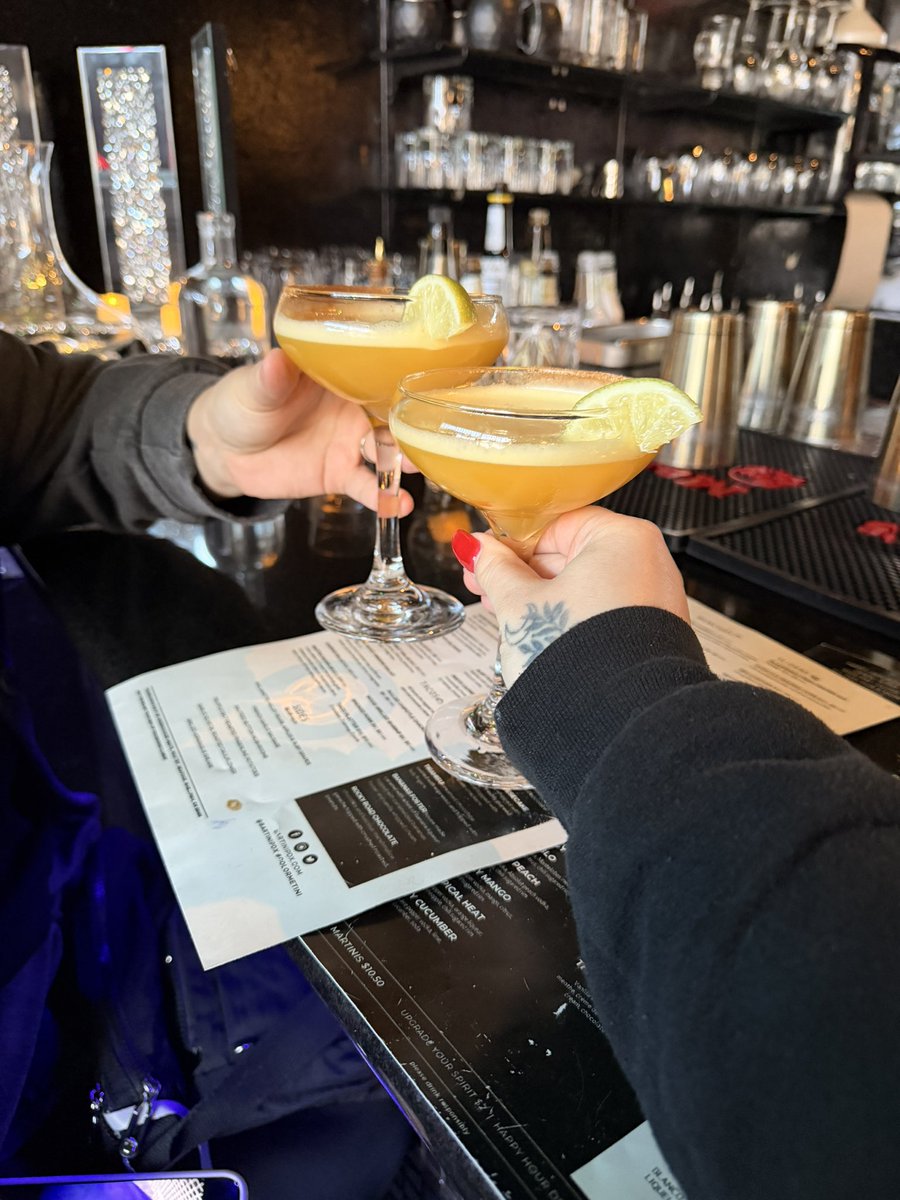 i am devastated (really doesn’t begin to cover it!) that my favorite bar/restaurant in portland is closing after tomorrow. i always talk about this place. i’m sooo thankful that i got to go one last time today🥲 if you know me, you know this was my spot.