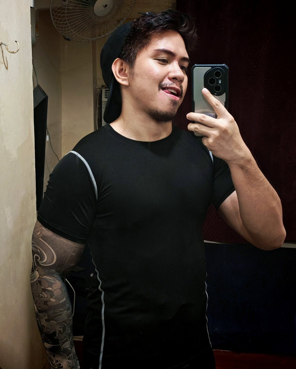 Renren ᱬ tweet media