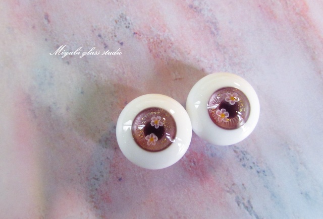 ミヤビグラスアイ　紫陽花、梅