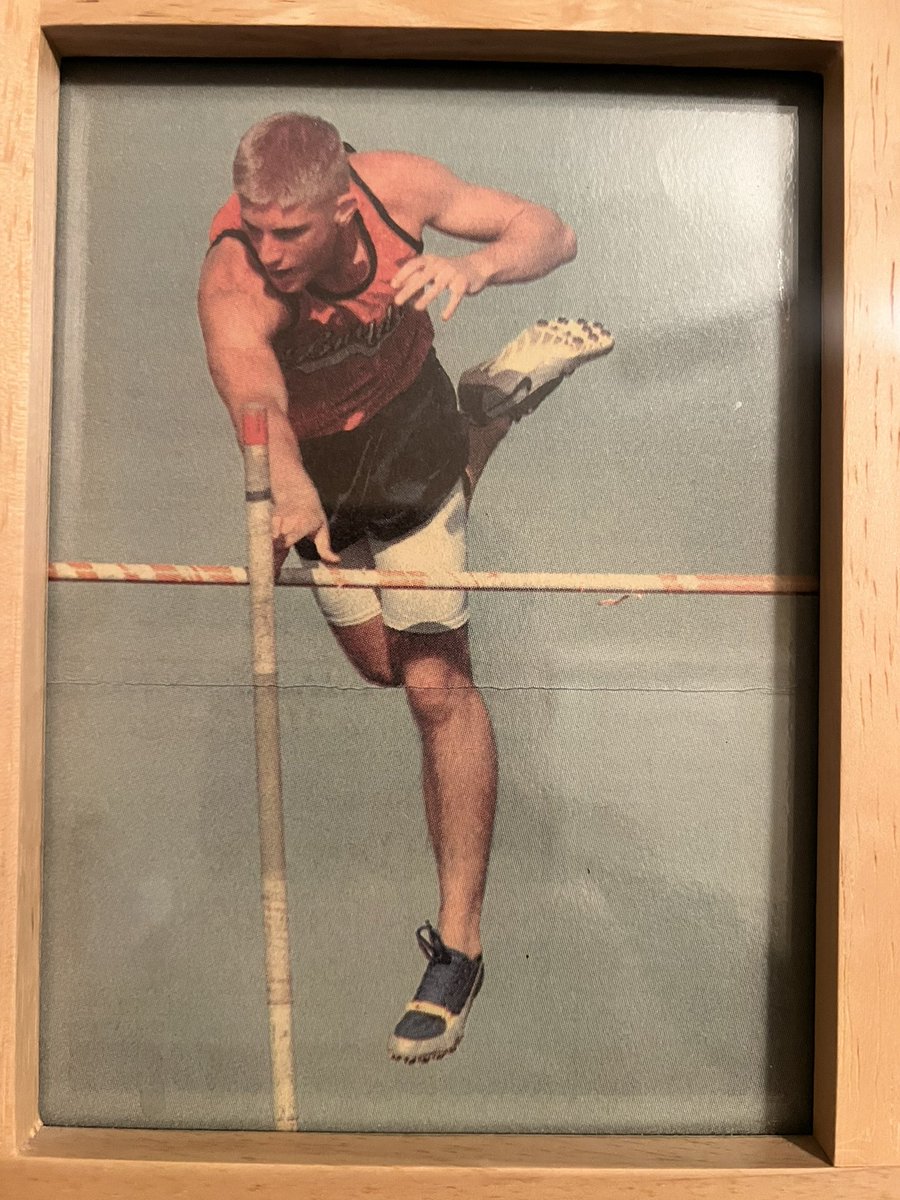 Mahomet Seymour Pole Vault tweet media