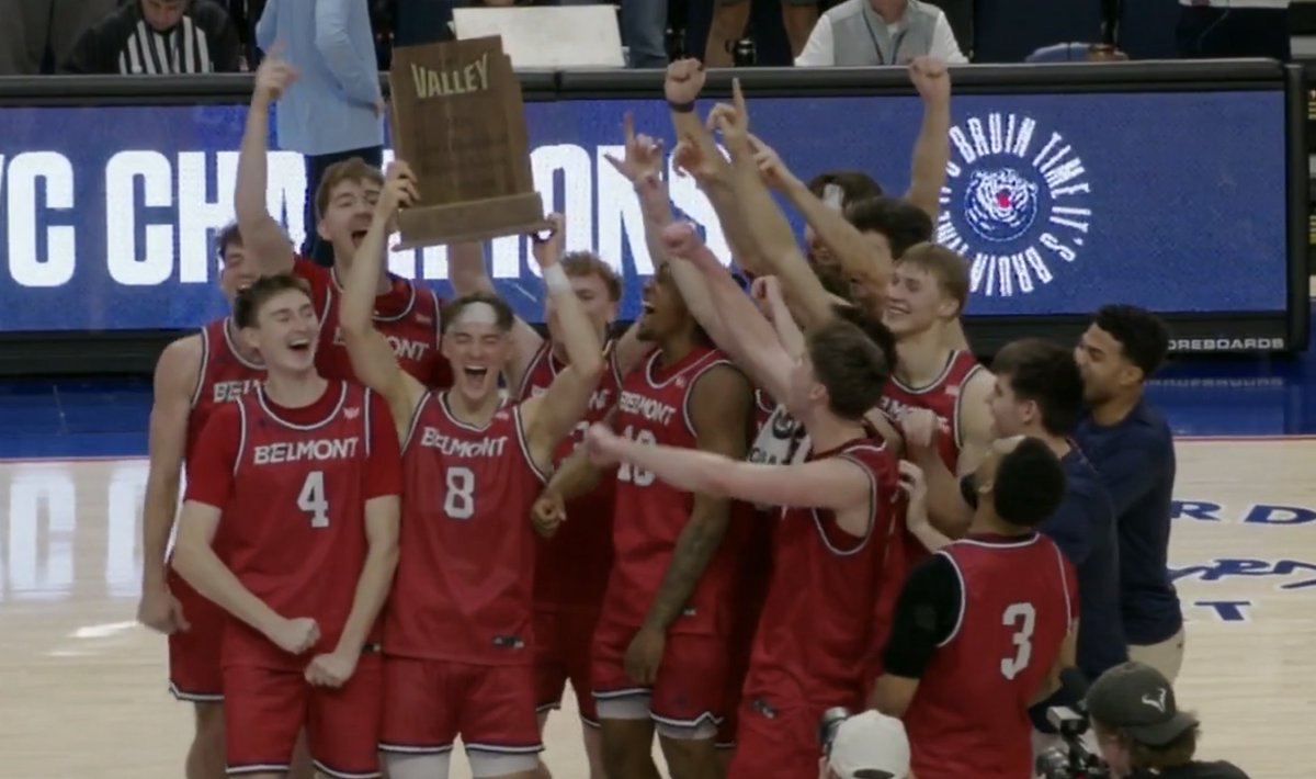 No Context College Basketball tweet media