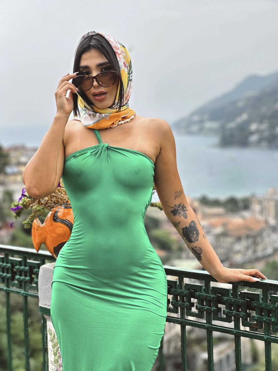 yournewgfbgo's tweet image. Soft luxury escape from Windham to coastal dream energy where every breeze, every glance, and every step feels like a scene made just for me. Living calm confidence, feminine glow, and oceanside peace all in one moment 🌊✨☀️ #travelvibes #luxurylife #maincharactervibes