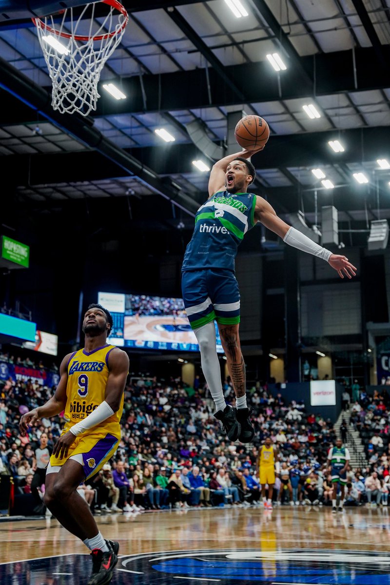TexasLegends's tweet photo. Treat yo self on your birthday, Mark‼️🥳

@markarmstr0ng1 https://t.co/VmYelOOqsb