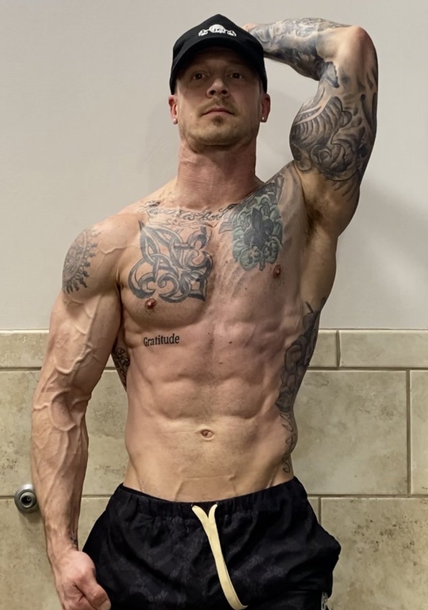 Thomas Jr. 👑 tweet media