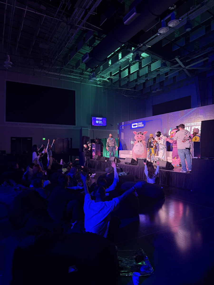 0xEric1314's tweet photo. 4th year at #ETHDenver.

This was the smallest I’ve ever seen it.

Smaller venue.
Lower attendance.
Fewer founders.
Fewer VCs.
Smaller hackathon prizes.

Hackathon pool went from ~$1M in previous years to ~$120k this year — mostly backed by @base (who clearly still cares about builders, and had the largest booth)

That tells you everything.

Booths didn’t feel new.
Panels lacked heavyweights.
The main narratives?

AI agents. Robotics. Rating markets.

When the entire industry talks about the same 3 ideas, you know innovation has slowed.

In bull markets, everyone calls themselves a “builder.”
In bear markets, you see who actually is.

No more nightclub buyouts.
No more unlimited sponsor money.
Just a handful of teams still grinding.

Respect to @DogeOS for throwing the only event that actually felt alive.

My biggest realization:

There are fewer real crypto builders than we think.

But that’s not bearish.

That’s cleansing.

Bear markets are where conviction compounds.

See you next cycle.