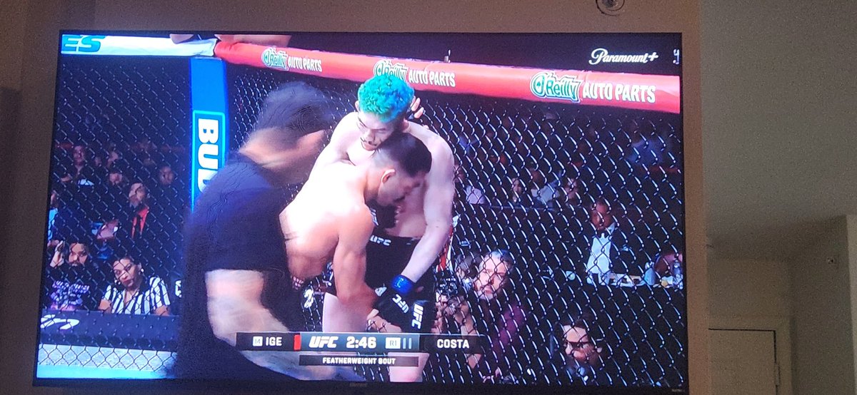 broface98's tweet photo. @SugaSeanMMA really fell off... https://t.co/LAPLSRGxTQ