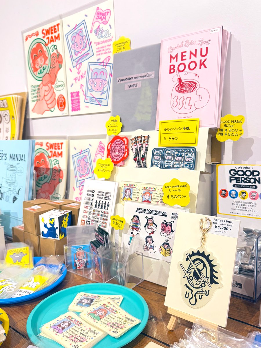 今回展示会のテーマでもある“目”にちなんで、視力検査表ポスターを新