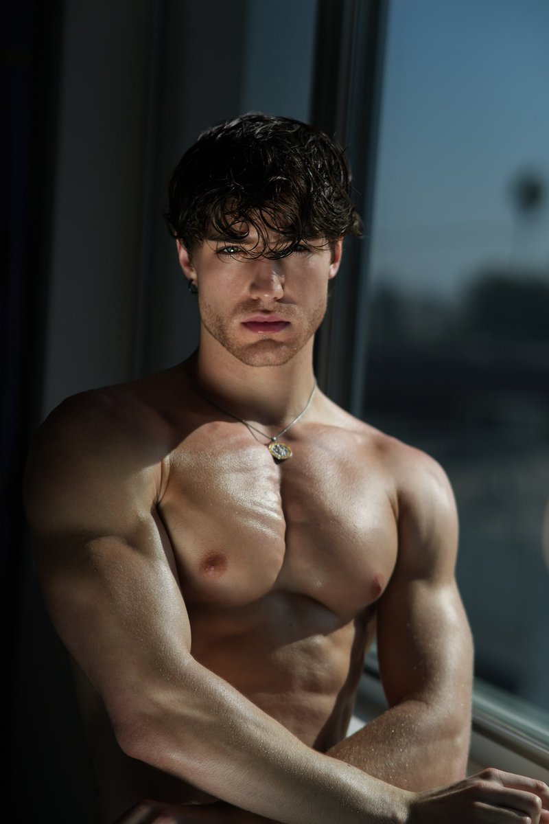 Hazel Hoffman tweet media