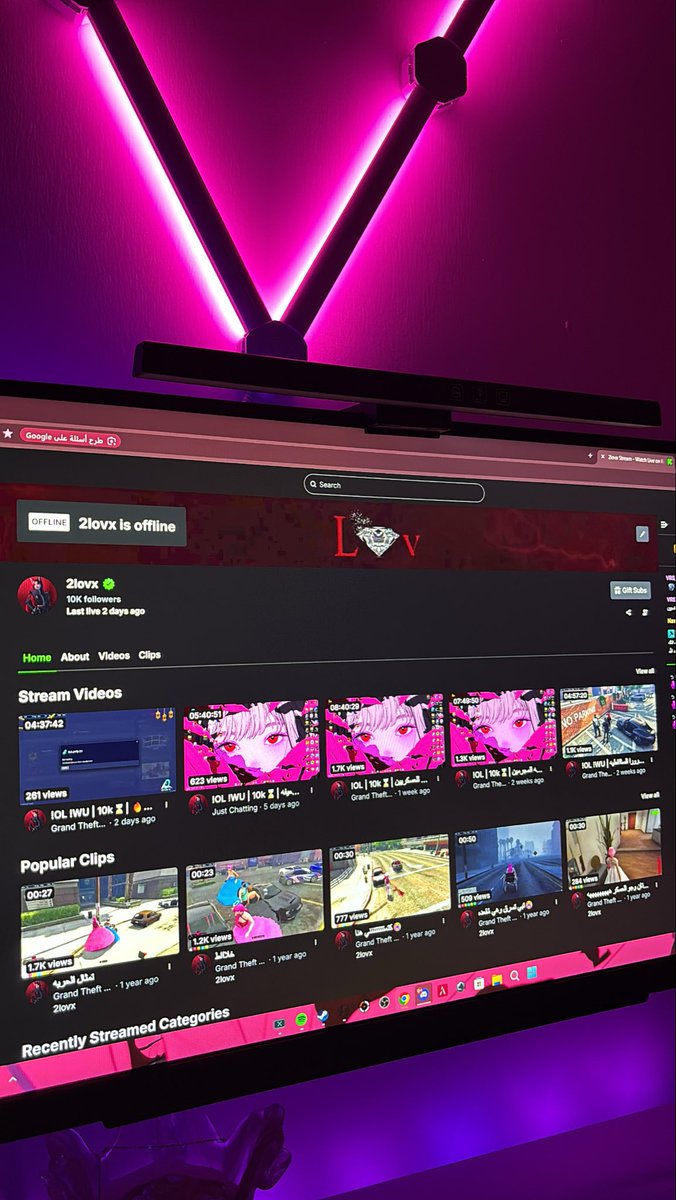 وصلنا 10K بالكيك 🩷🩷🩷🩷!!
والله ما أدري وش أقول ووش أعبر 
ولكن أولًا وأخيرًا اللهم لك الحمد وهذا من فضل ربي ثم فضلكم ، كسبت أخوات وأخوان وناس طيبه جميعكم بلا إستثناء 
رحله سنه بالكيك صح إنها مُتعبه وطويله وبعد عناء بس يازينها من رحله معاكم 🩷 
وبإذن الله القادم أفضل وأوعدكم