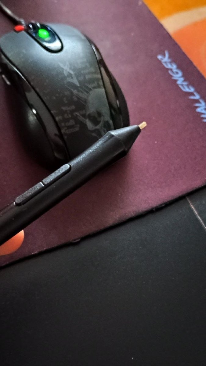Petresko4's tweet photo. @Inker_comics Spaghetti, unironically.
Very easy to sand when they get an edge. https://t.co/Tdp3BO627s