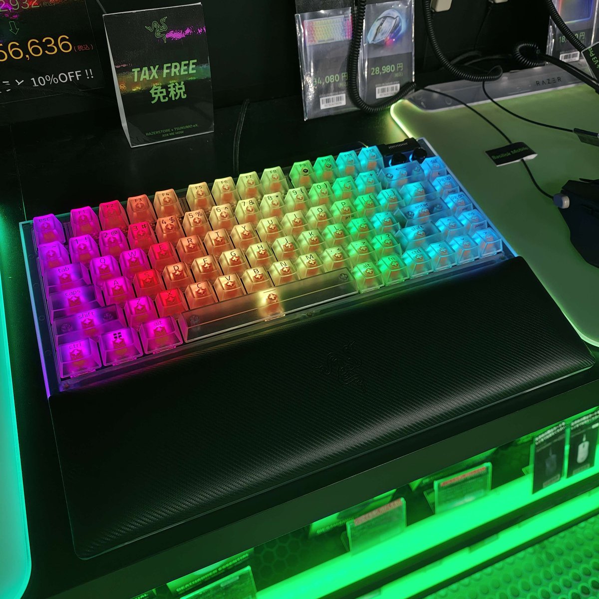 RAZER STORE】 🤍RAZER PHANTOM WHITE コレクション🤍 『BlackWidow V4