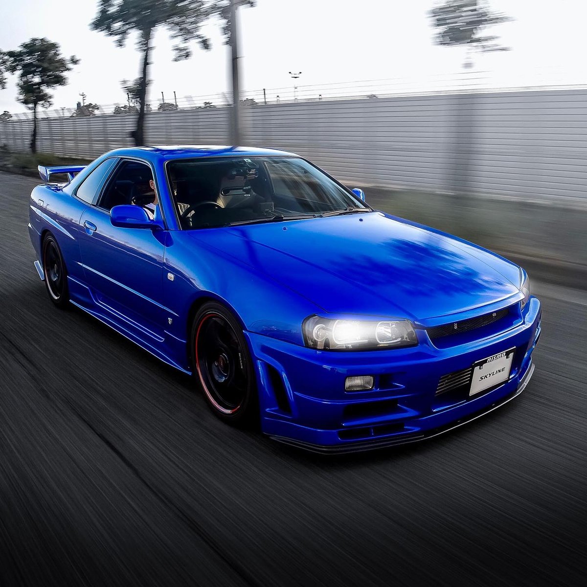 ショー tweet media