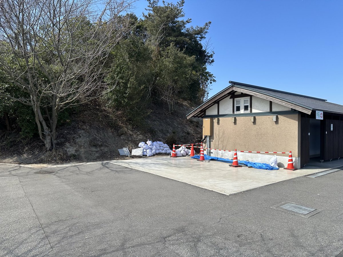 売店が、もう建物ごと無いですって…(´；ω；｀)