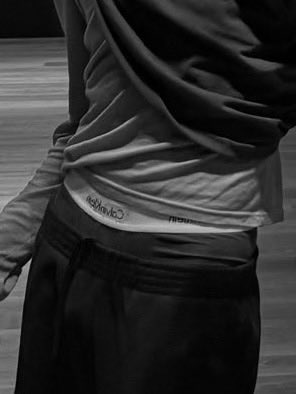 サンウォンさんどこまでズボン下げるんですか…..;;