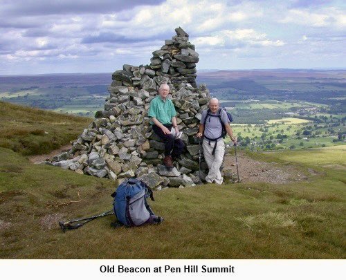 IamHappyHiker's tweet image. Pen Hill is a distinctively shaped hill overlooking #Wensleydale, lesser known Bishopdale &amp;amp; Coverdale . This walk is a circuit around it but don’t miss diversions to the summit &amp;amp; villages of West Witton &amp;amp; West Burton with waterfall. See happyhiker.co.uk/MyWalks/Yorksh…
#YorkshireDales