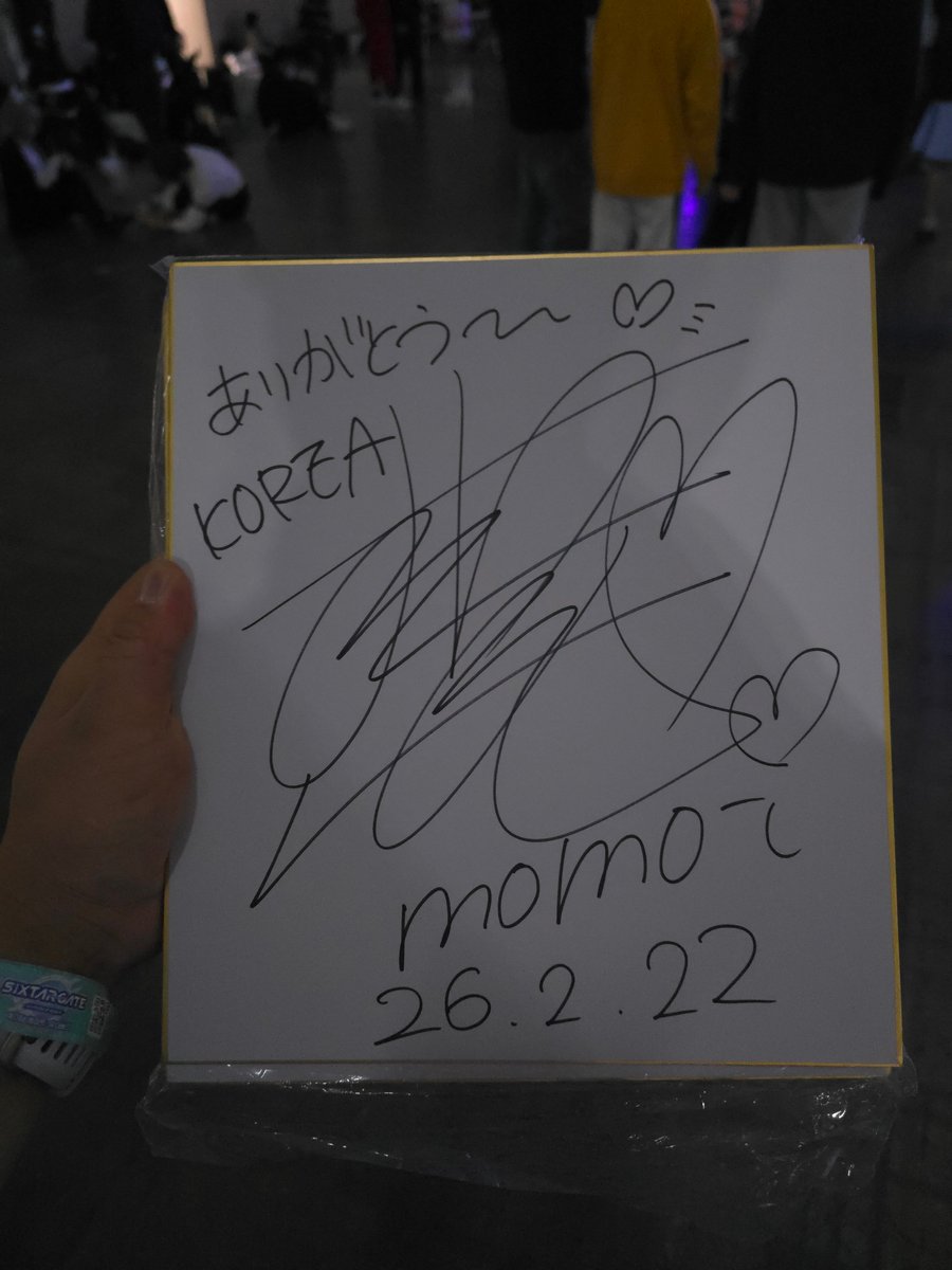 DZPAPIER's tweet image. 아 ㅋㅋㅋㅋㅋㅋㅋ 모모이하루코 상이랑 투샷 찍고 싸인 받음 ㅋㅋㅋㅋㅋㅋㅋ

아키바의 여왕님을 이렇게 뵙습니다