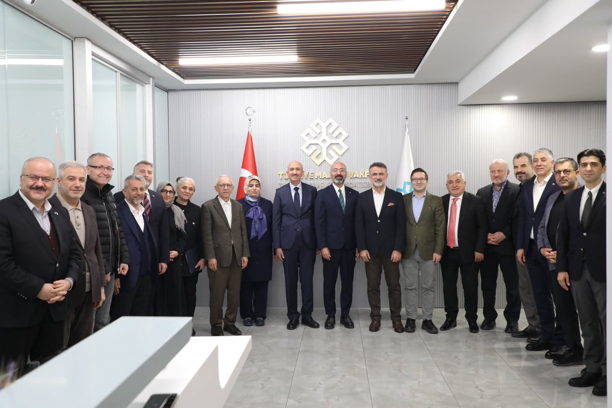 TMaarifVakfi's tweet photo. Maarif Ailesi, İçişleri Bakan Yardımcısı olarak atanan Yönetim Kurulu Üyemiz Dr. Mehmet Cangir’i tebrik etmek üzere bir araya geldi.

Vakfımıza sunduğu kıymetli katkıları için Sayın Cangir'e teşekkür eder, yeni görevinde muvaffakiyetler dileriz. https://t.co/CUlfmiNo4t