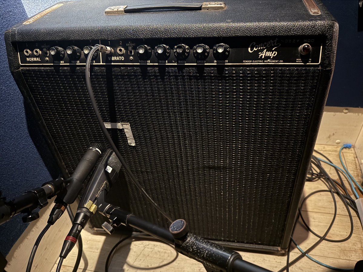 フルサワメンバー Fender Telecaster(セミホロウ) Fender Concert Amp