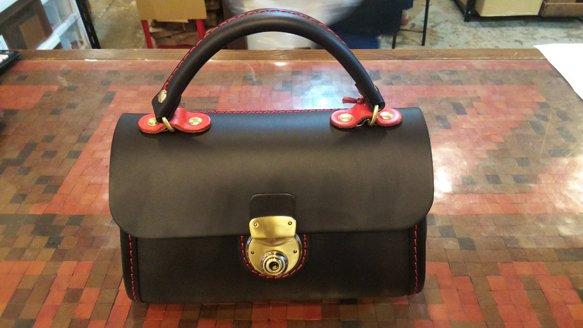 かっこかわいいプチミニョン(*´∀｀)💕 今は赤がかなり浮いて派手に