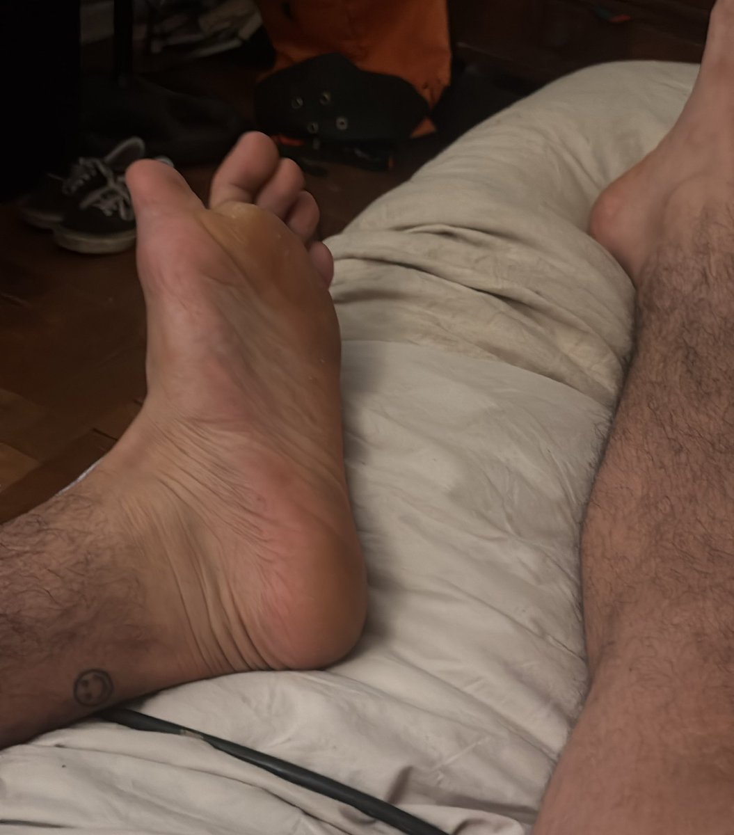 Demian Pig Banks tweet media