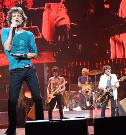 VLafora's tweet photo. Hi friends, happy #StonesSunday
📷 By #KevinMazur New York, 2005
📹 "Honky Tonk Women" #SaltLakeCity #BBTour 2005
https://t.co/YFWNkhWBzJ
@Natalie67578650 @resident219 @denajag @AJDMaru @cheers16 @Gingersl2 @werthro @claireTerrieux @StanislasPetit @ABessai @ToonTravels @ecos_jm https://t.co/LkaePD3Dz0