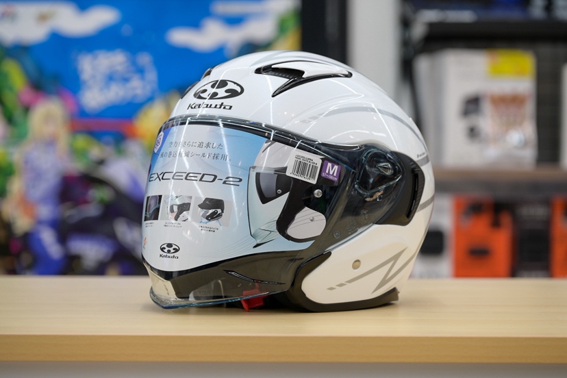 naps_tokai's tweet image. #ナップス一宮店 にもやってきました！

OGK Kabuto #EXCEED2 より、NEWグラフィック『SPRIA』入荷いたしました！
レッドとグレーは人気のマットカラー。夏にピッタリパールホワイトはグロス仕様となっております！
スタッフも愛用してますが、空力評価非常に高いですよ👂

#一宮のヘルメット屋さん