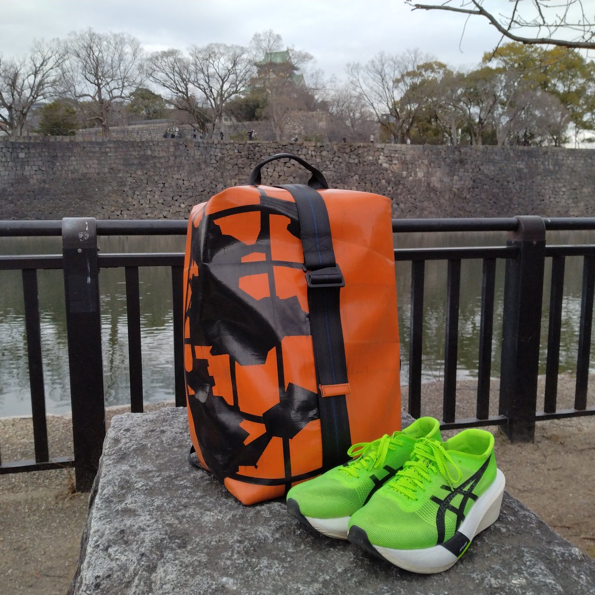 tsuyogoro527's tweet photo. F-ull Marathon "2h53m"
大阪マラソン完走!
グロスタイム 2:53:46
ネットタイム 2:53:33
まさかの最高21℃予報でやっぱ暑かったけど、今の実力は出せたかな。
初めての大阪マラソンは楽しかった!
とにかく完走できたことがうれしい🏅
#大阪マラソン
#マラソン #サブスリー
#frtg #metaspeededge https://t.co/kPfjWDIIth