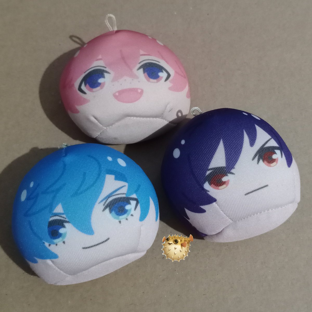 _BANRl's tweet photo. Omanjuu Thrive B-Project (110k)

Thrive Goshi Kento Yuta. (Kondisi agak kempes, tapi Yuta lebih kempes dan agak kotor). Jual set aja (dapat tiga) + CD/kaset Needle No.6. Untuk covernya patah &amp; retak (karena kurir ���), piringan/isinya aman.

#warungbpro https://t.co/zFYfLqvdFu