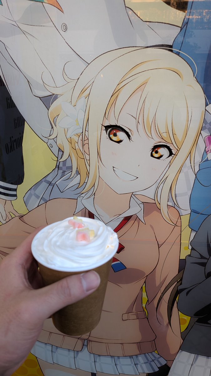 お台場キッチンカーも来ました〜(*´︶`*)ﾉ✨
暖かくて美味しい( *´︶`*)❤️
 #lovelive 
 #虹ヶ咲