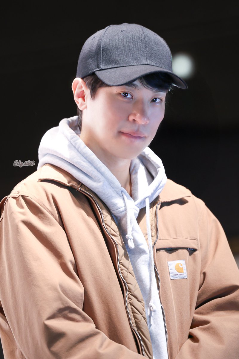 260218 휴민트 무대인사

모자+후드티+꾸러기 같은 표정 🩷🩷

귀여워보이면 끝나는 거라는데
저는 끝났나봅니다...ㅎㅎㅎ

살려주세요...🩷🩷🩷🩷

#박정민