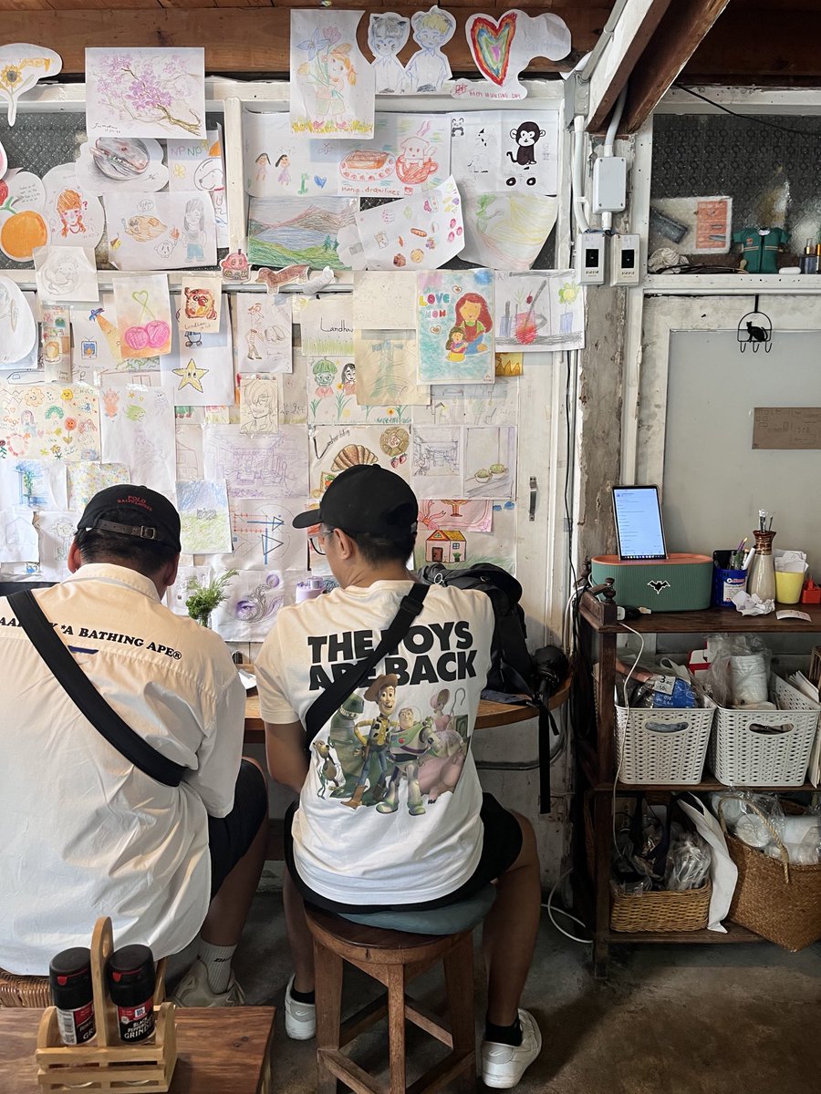 — landhaus bakery, ari 🥯🍝🍵

เป็นอีกหนึ่งร้านในอารีย์ที่ไปแล้วชอบมากมาก มีขนมปังเยอะแบบจัดเต็ม พวก brunch ก็อร่อยมากก กินหมดเกลี้ยง บรรยากาศร้านน่ารัก มีโซน outdoor ด้วย 🫧🌼🤳🏼👀