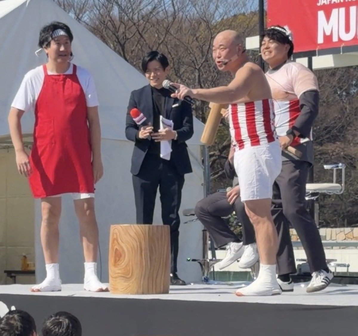 swat4014's tweet photo. 応援ありがとうございました！
試合前のイベントにも沢山の方に来て頂きました！
楽しんでいただけましたでしょうか😊
クールポコさんの商売道具と共に😆

#MUFGONEPARK
#クールポコ
#blackramstokyo https://t.co/EQhGssdzzM