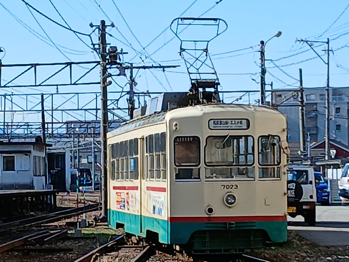 富山地方鉄道市内線 7023号の幕式方向幕富山駅寄りに ｢電鉄富山駅