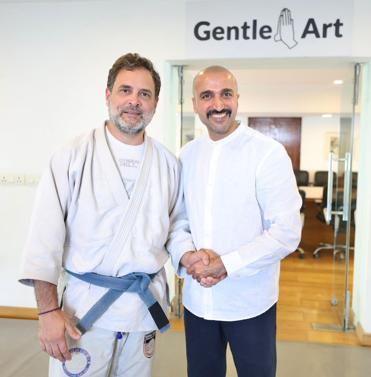 AmitSihag_INC's tweet photo. Motivated by Sh. @RahulGandhi Ji’s recent speech, where he likened Jijutsu to politics; we seized the opportunity to learn this art. 

Applying its principles, can make better sense of every day life; be it political or otherwise. 

At the same time the conversation further reinforced the need to consciously live in the present moment, letting go of the constant grip of past and future holding us back. 

During these informal discussions with Rahul Ji; got a personalised delectable taste of his immense courage, conviction, clarity, integrity and intellect. 

Grateful for this opportunity. 🙏🏻#jijutsu #RahulGandhi
