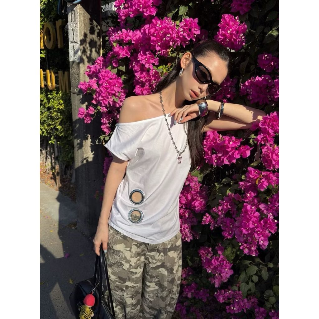 ตัวแรก 250ส่งฟรี
มือ1 ป้ายห้อย

#vghbkkส่งต่อ #ส่งต่อเสื้อผ้า #vghbkkมือสอง #vghbkkส่งต่อ #ส่งต่อstylist_shop 
#ส่งต่อvghbkk #ส่งต่อเสื้อผ้ามือ2